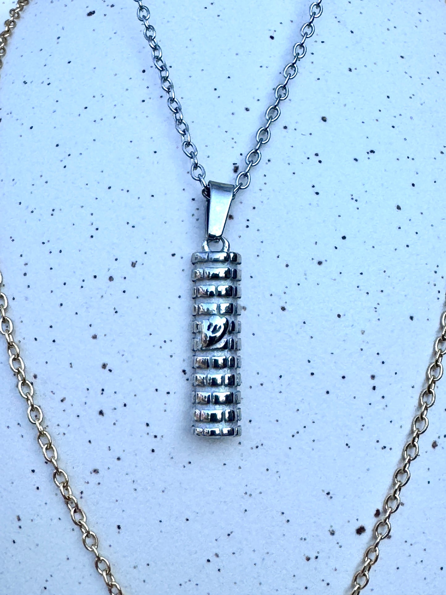 Jewish mezuzah pendant necklace gold silver Shin letter Western Wall.